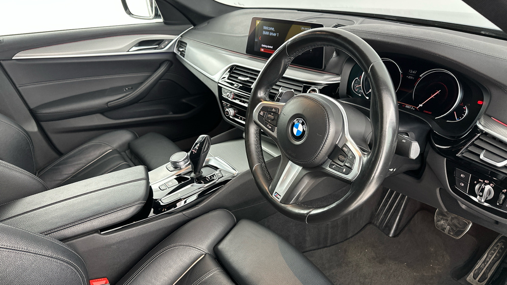 BMW 5 Series 520D M Sport Saloon YM67WPA Blue #6