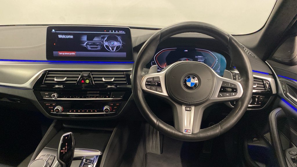 BMW 5 Series 520D M Sport Touring Black #5