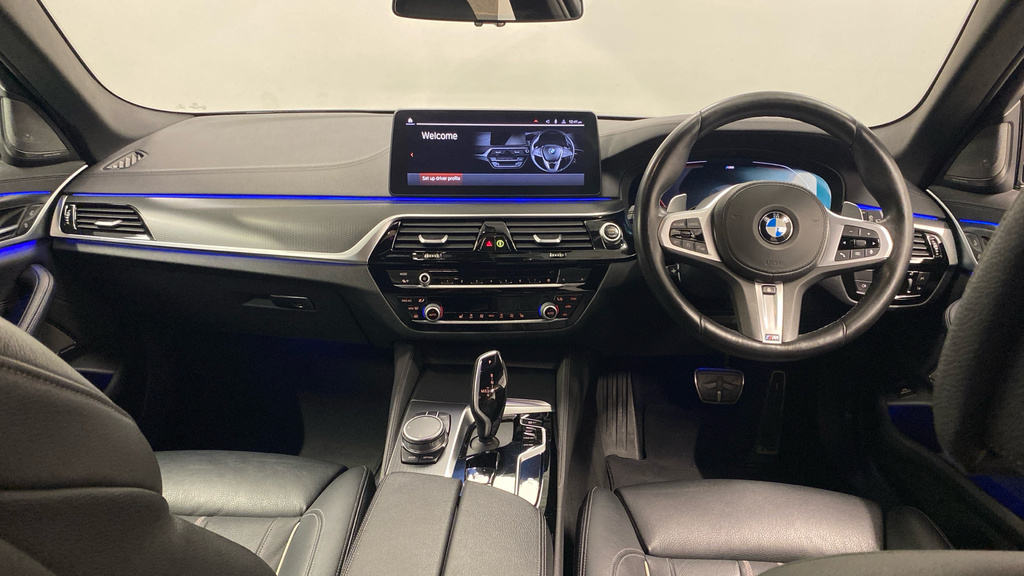 BMW 5 Series 520D M Sport Touring Black #4