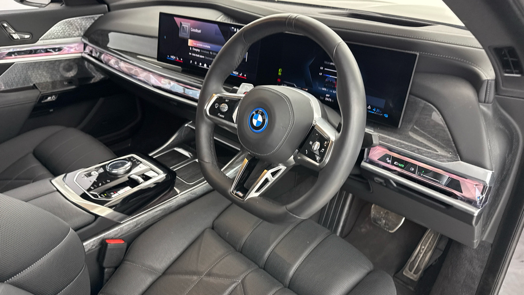 BMW 7 Series 750E Xdrive M Sport YH25XEF Black #6