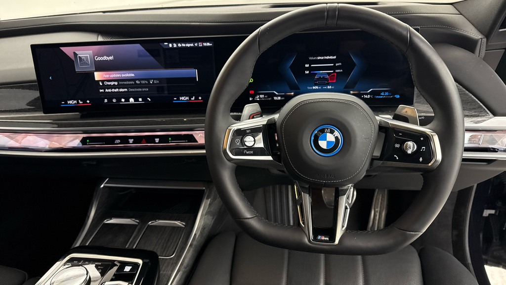 BMW 7 Series 750E Xdrive M Sport YH25XEF Black #5