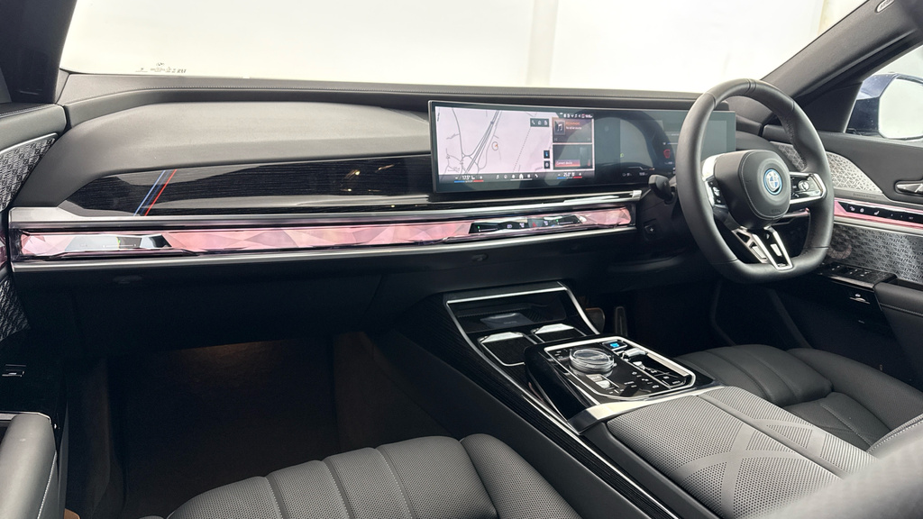 BMW i7 50 105.7Kwh Excellence Edrive Grey #7