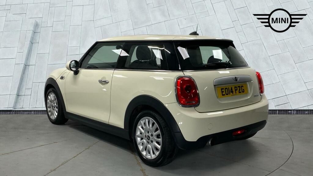 Mini Hatch Cooper 3-Door Hatch White #2