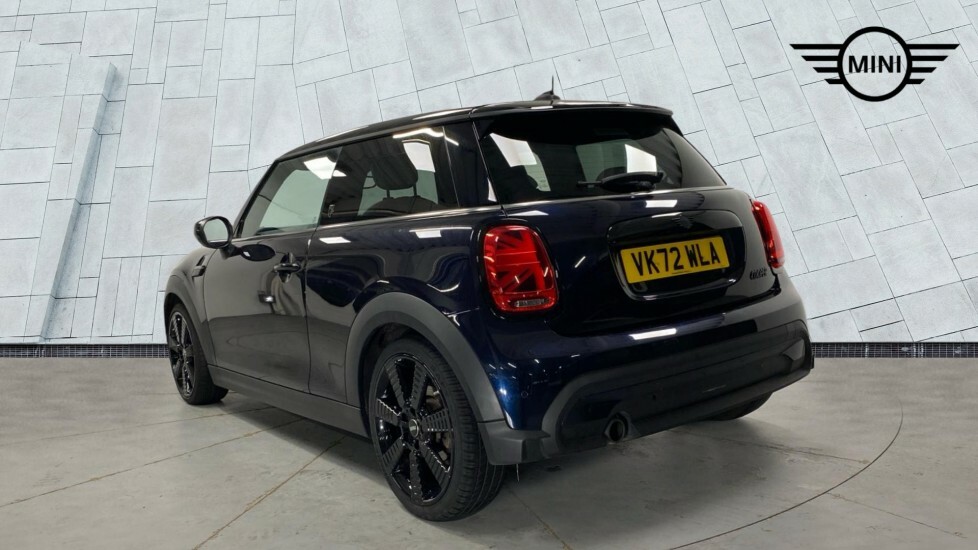 Mini Hatch 3-Door Hatch Cooper Exclusive VK72WLA Black #2
