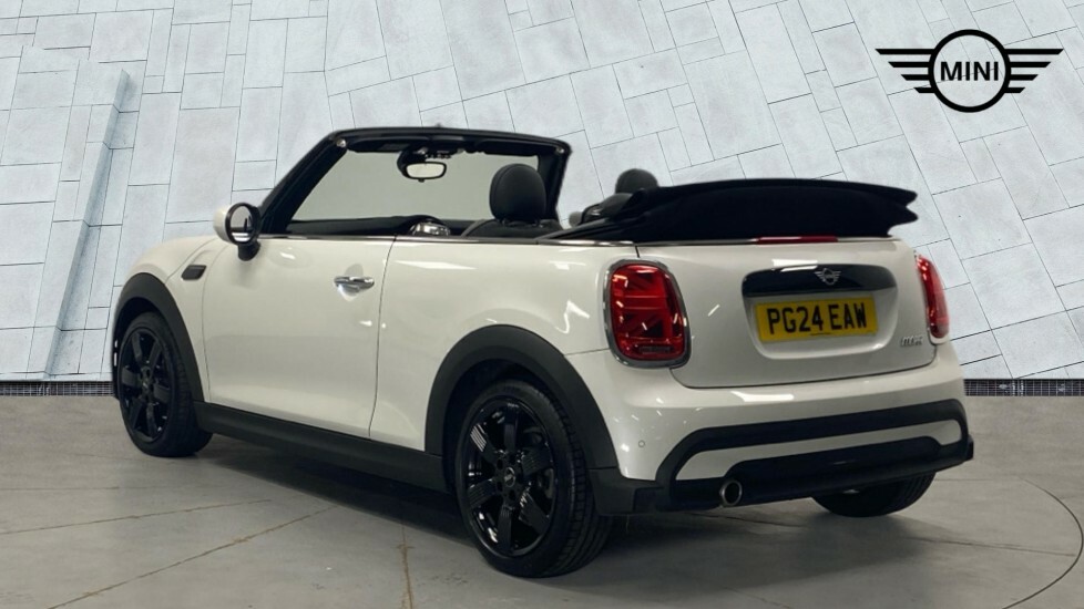 Mini Convertible Convertible Cooper Classic White #2