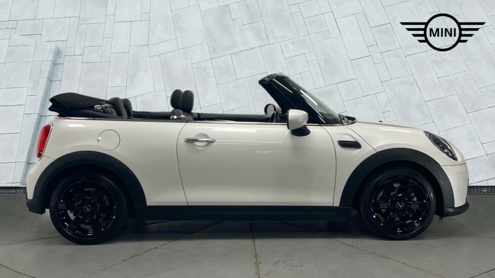 Mini Convertible Convertible Cooper Classic White #3
