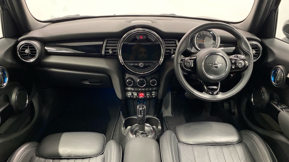 Mini Hatch 5-Door Hatch Cooper Exclusive VO70JYD Black #4