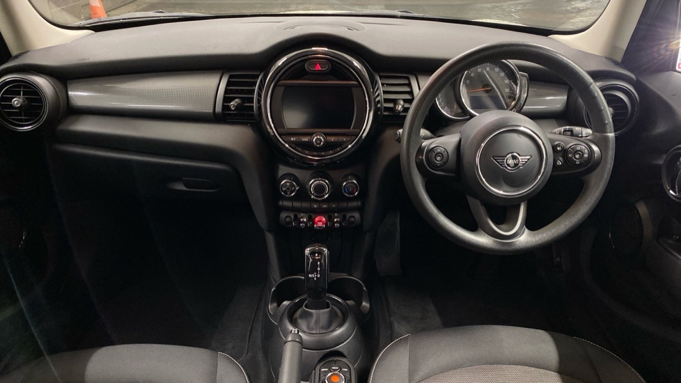 Mini Hatch 5-Door Hatch Cooper RF68EHM White #4