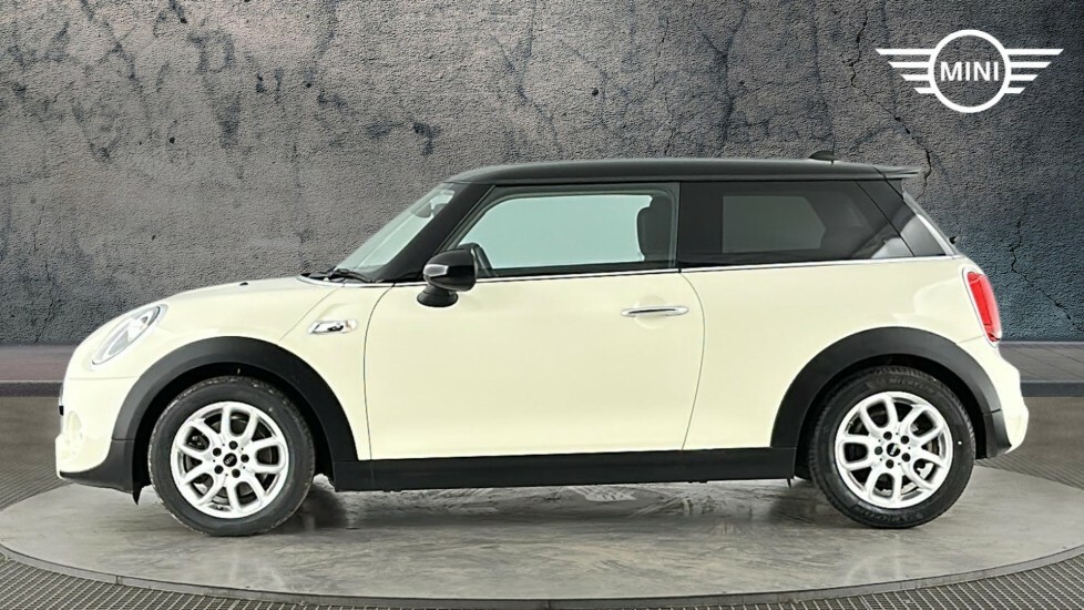 Mini Hatch 3-Door Hatch Cooper S Classic WG19UFL White #3