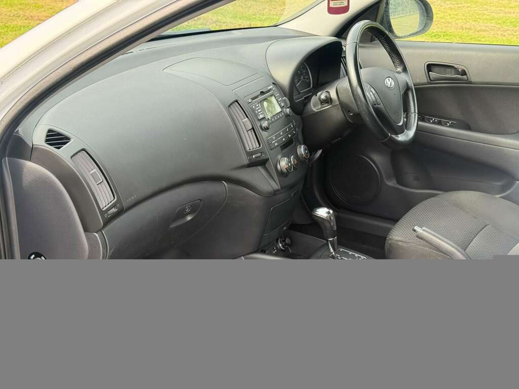 Hyundai I30 1.6 I30 Comfort White #6