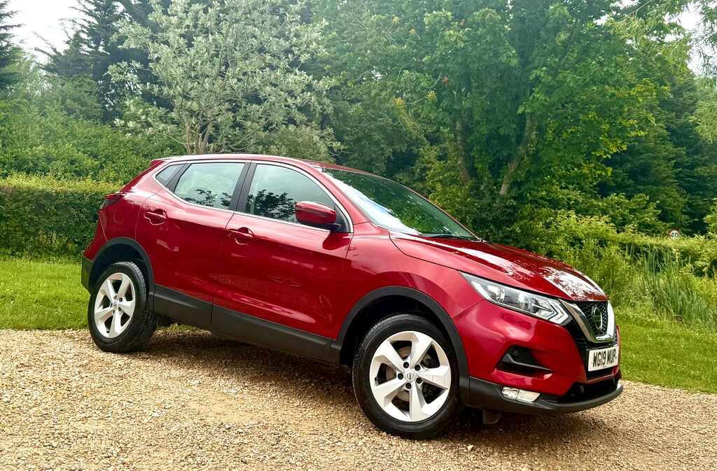 Nissan Qashqai 1.5 Dci Acenta Premium Suv Euro WG19MUP Red