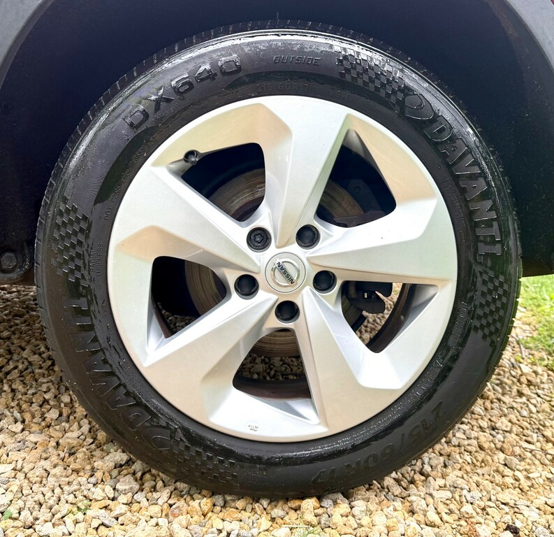 Nissan Qashqai 1.5 Dci Acenta Premium Suv Euro WG19MUP Red #4