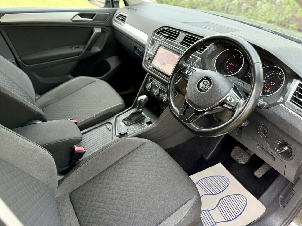Volkswagen Tiguan 2.0 Tdi Bluemotion Tech Se Navigation Suv Dies KT17WMV #3