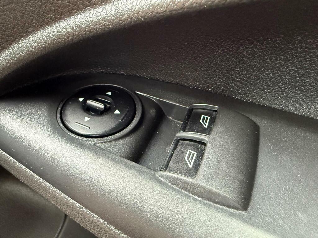 Ford Transit Connect 1.8L Null White #30