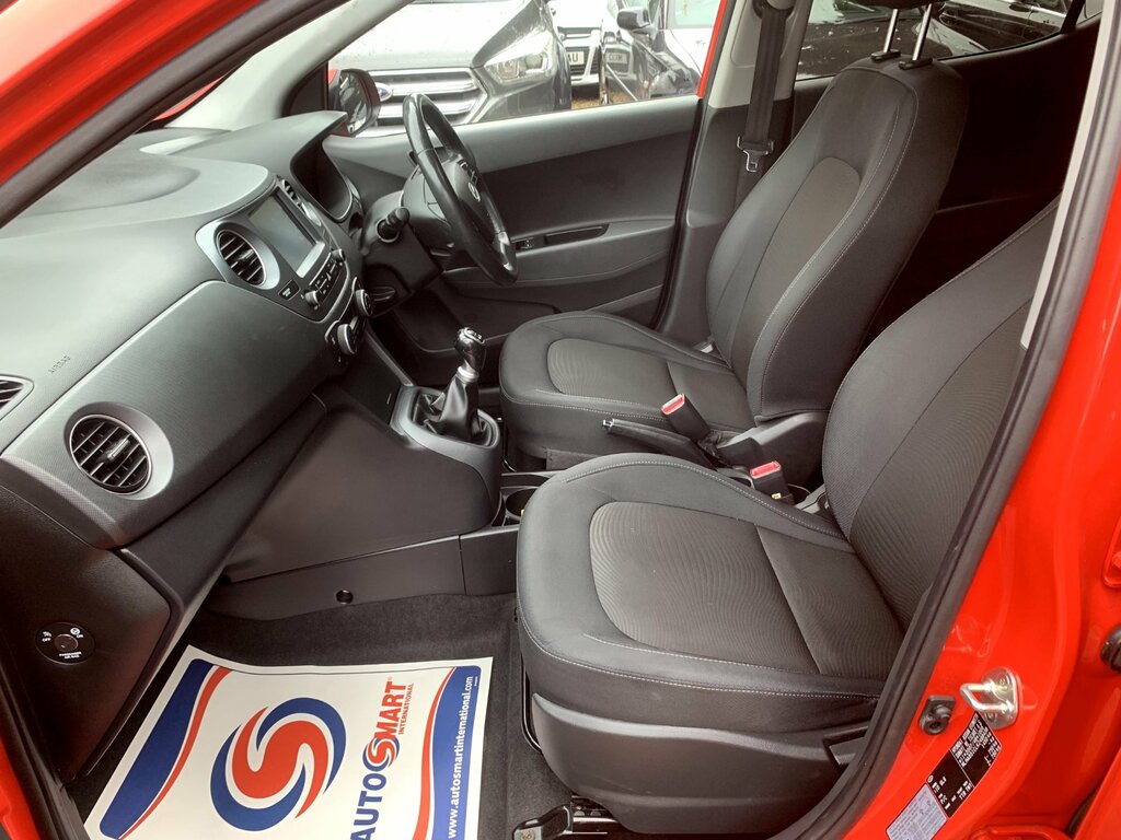 Hyundai I10 Red #13