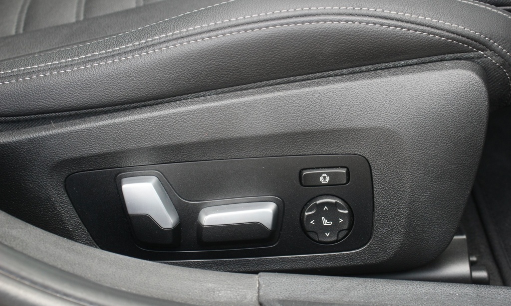BMW 3 Series Automatic YB22BVM Grey #2
