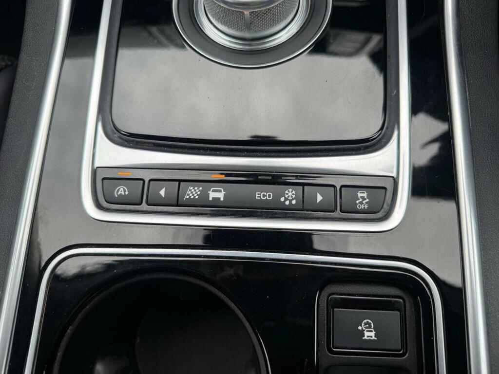 Jaguar XE Xe R-sport D Grey #16