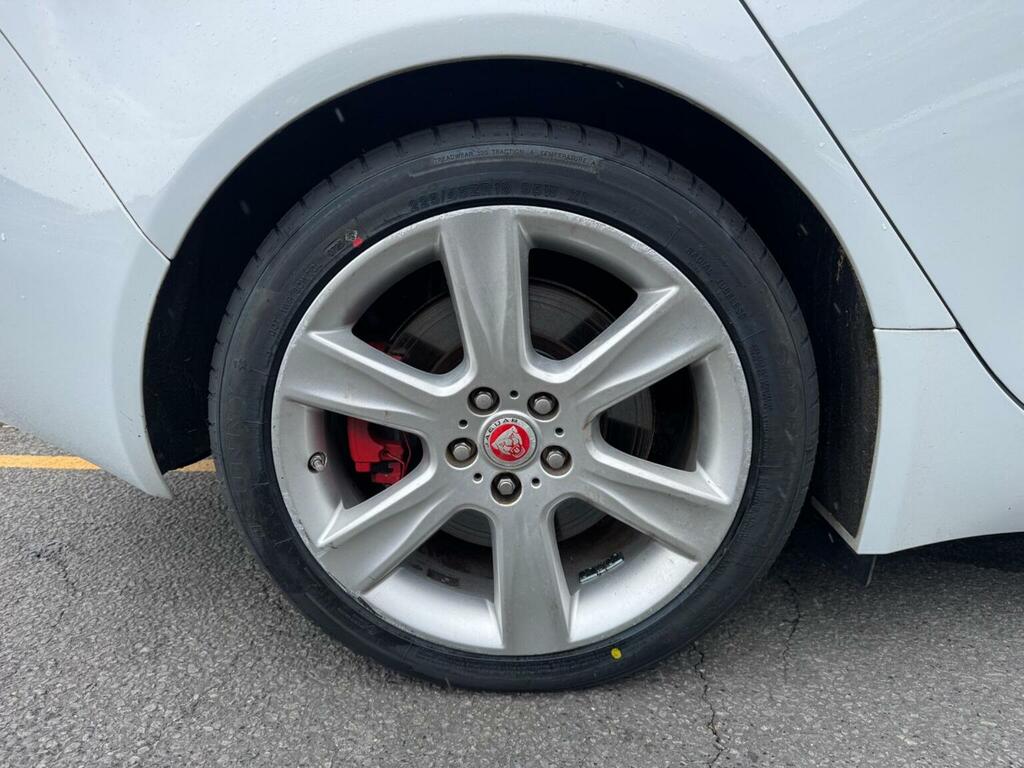 Jaguar XE Xe R-sport D Grey #22