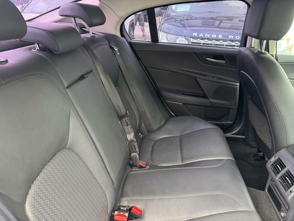 Jaguar XE Xe R-sport D Grey #12