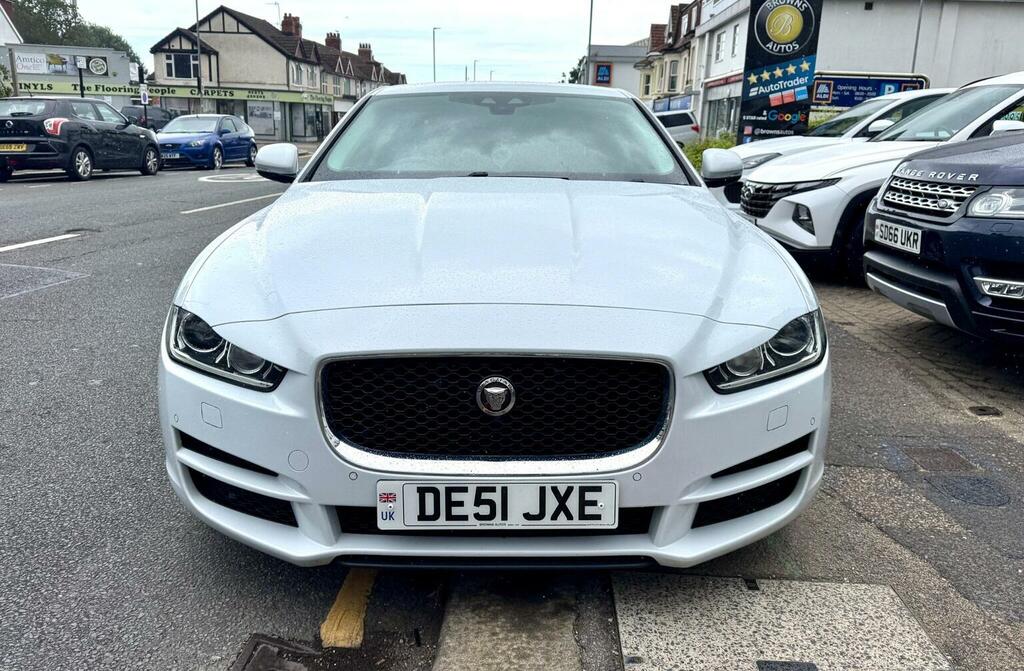 Jaguar XE Saloon 2.0 Gtdi Portfolio Euro 6 Ss 2 White