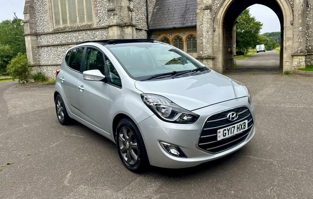 Hyundai Ix20 Hatchback 1.6 Premium Nav Euro 6 201717 Silver #4