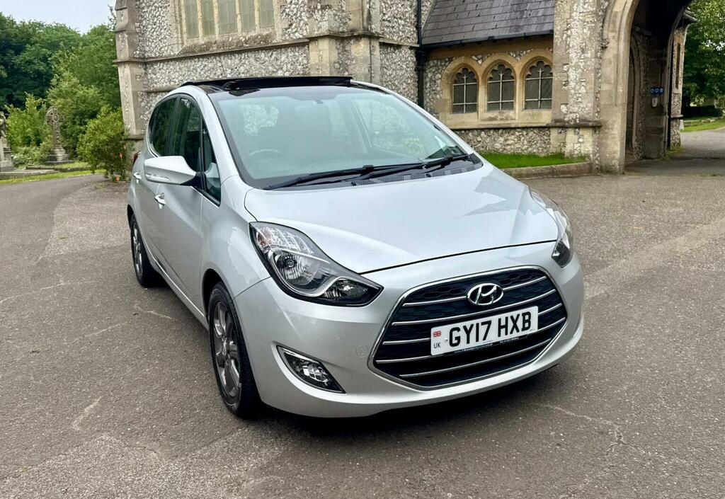 Hyundai Ix20 Hatchback 1.6 Premium Nav Euro 6 201717 Silver #3