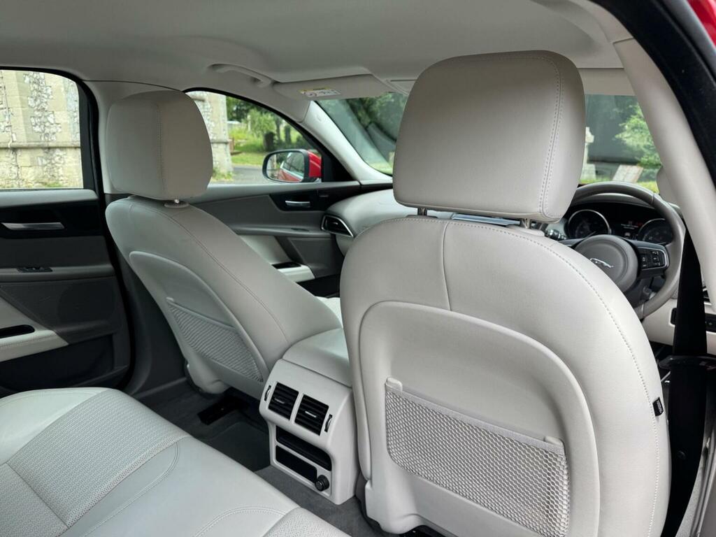 Jaguar XE 2.0D Se Euro 6 Ss White #116