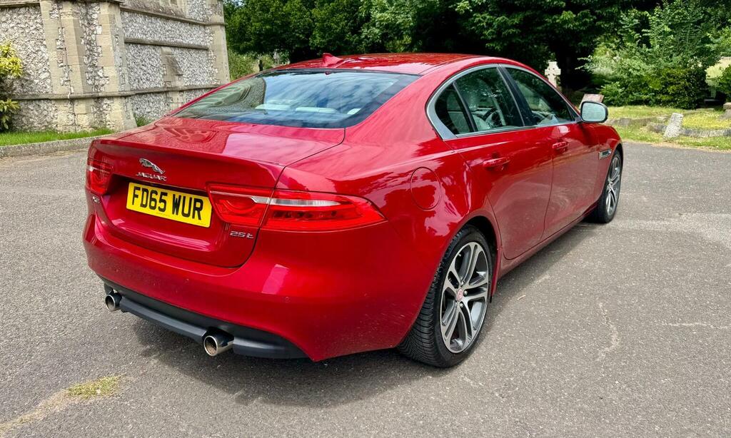 Jaguar XE 2.0D Se Euro 6 Ss White #106