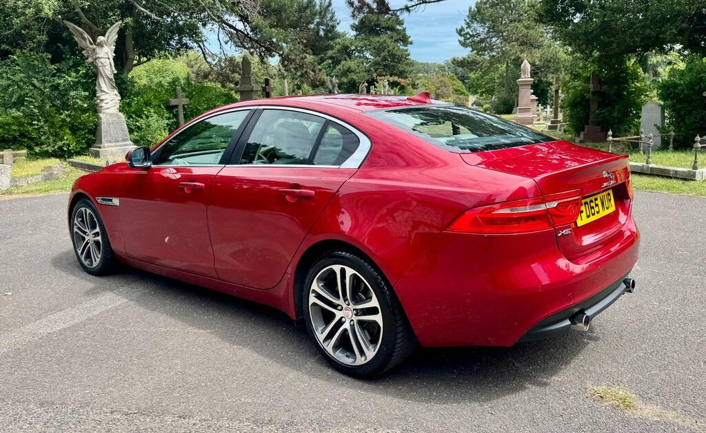 Jaguar XE 2.0D Se Euro 6 Ss White #98