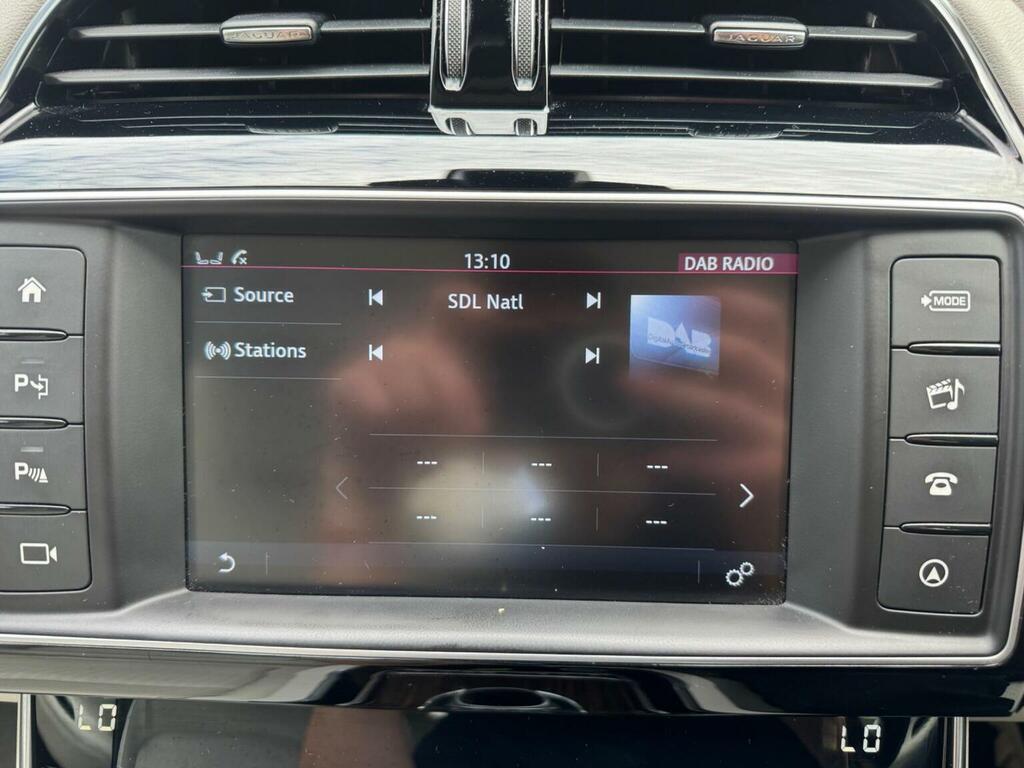 Jaguar XE 2.0D Se Euro 6 Ss White #142