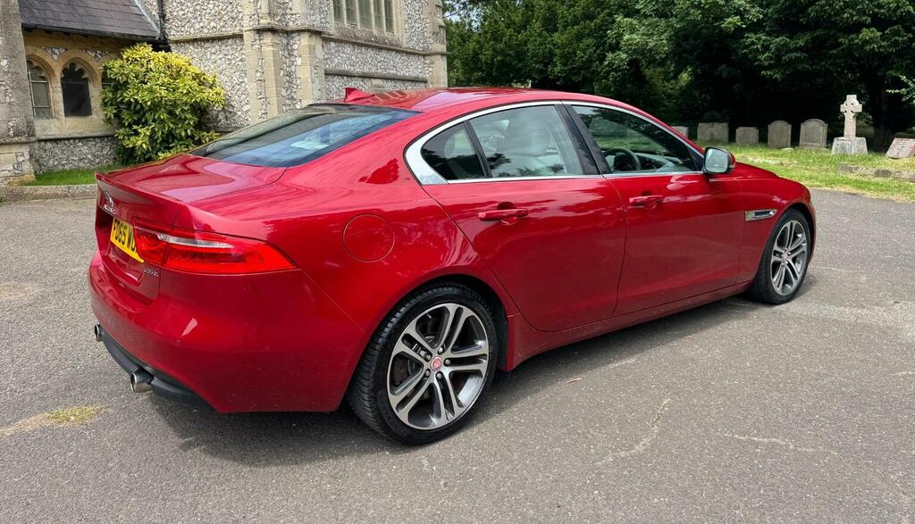 Jaguar XE 2.0D Se Euro 6 Ss White #105