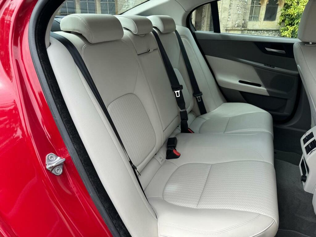 Jaguar XE 2.0D Se Euro 6 Ss White #115