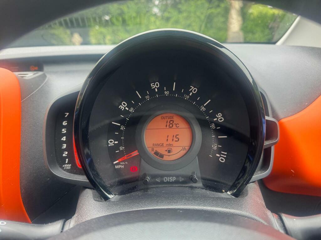 Citroen C1 1.0 Vti Flair Etg Hatchback White #49