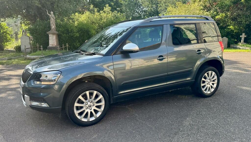 Skoda Yeti Suv 1.2 Tsi Se Outdoor Dsg Euro 6 Ss 2015 Grey #2