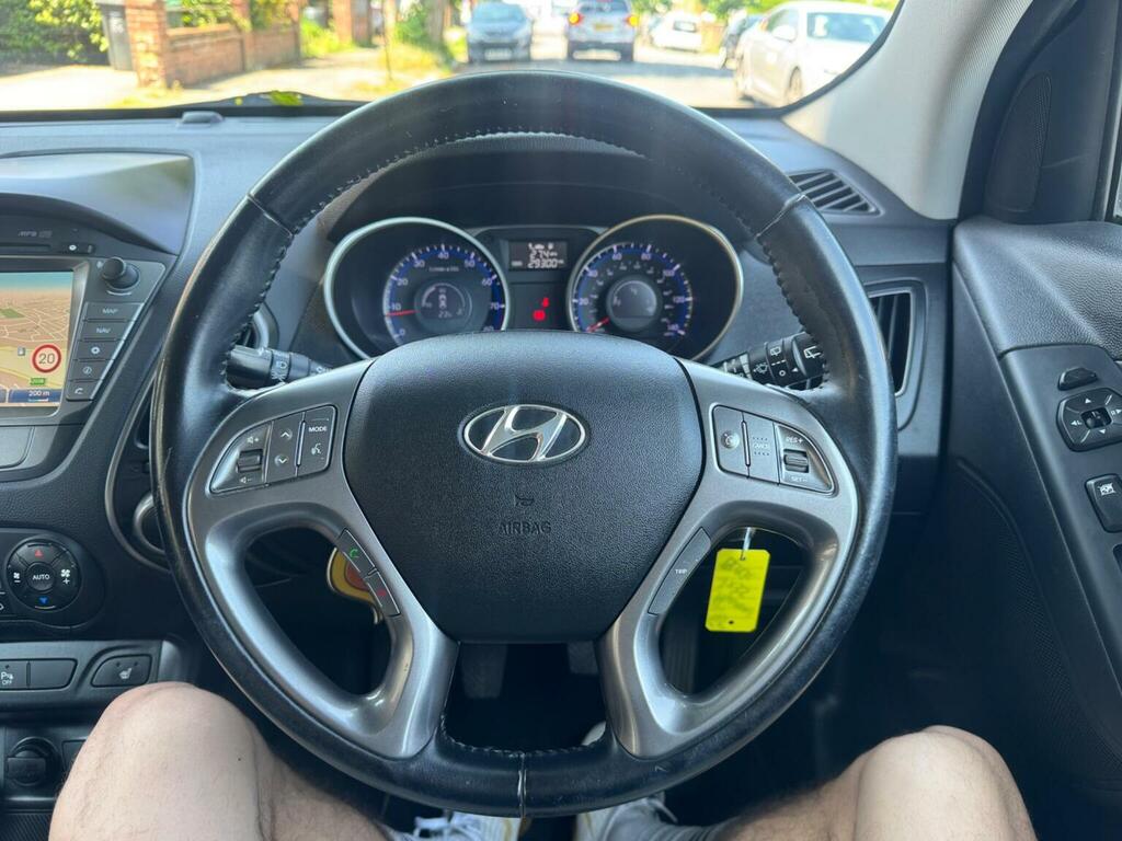 Hyundai Ix35 2.0 Crdi Se 4Wd Euro 5 White #29