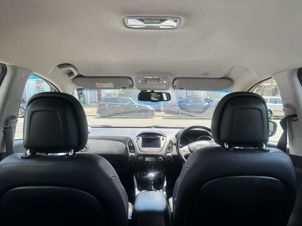 Hyundai Ix35 2.0 Crdi Se 4Wd Euro 5 White #31