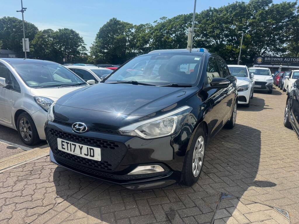 Hyundai I20 Hatchback 1.2 S Air Euro 6 201717 ET17YJD Black #2