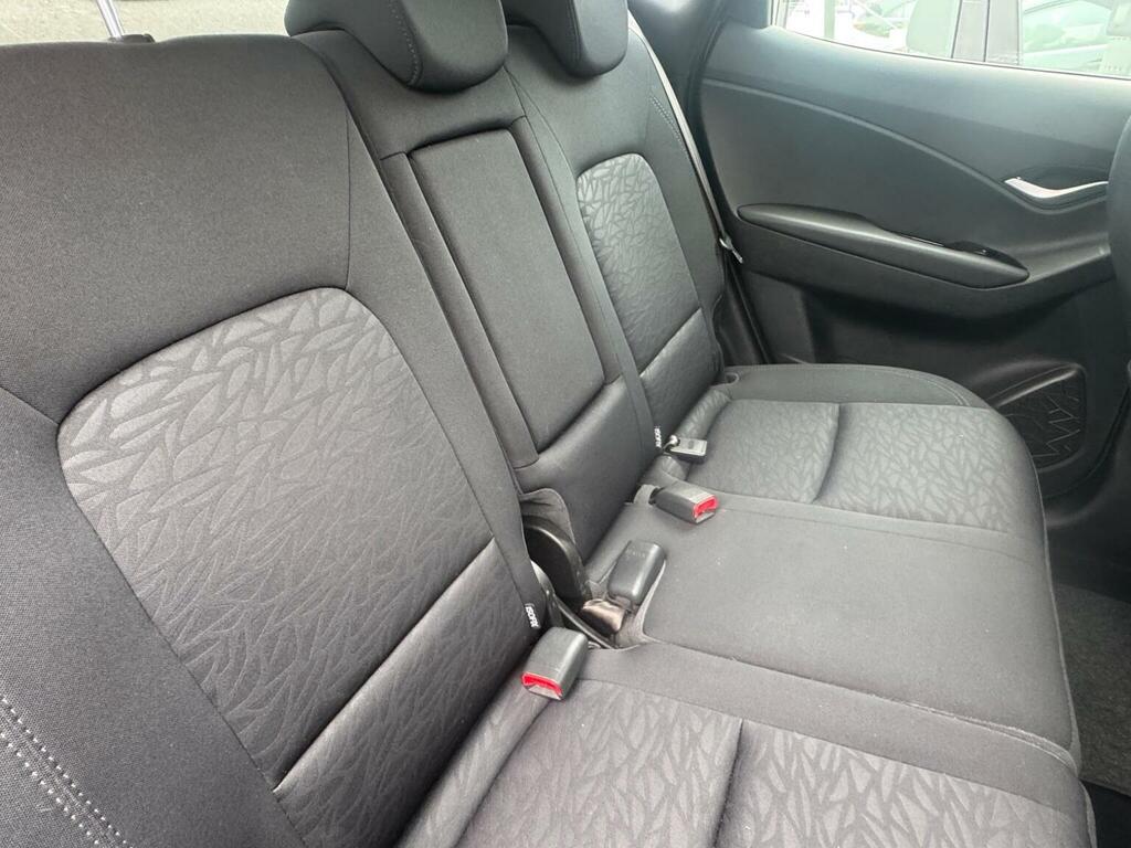 Hyundai Ix20 Active White #13