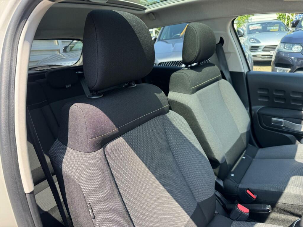 Citroen C3 Hatchback 1.2 Puretech Flair Euro 6 201717 Beige #6