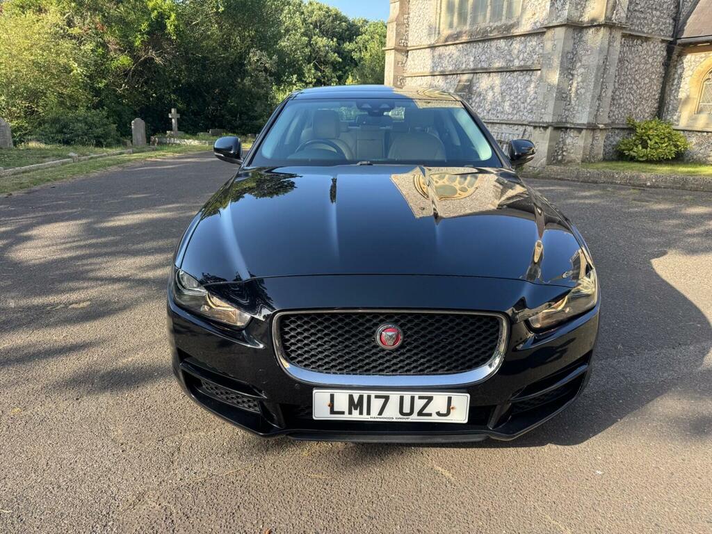 Jaguar XE Saloon 2.0I Prestige Euro 6 Ss 20171 Black