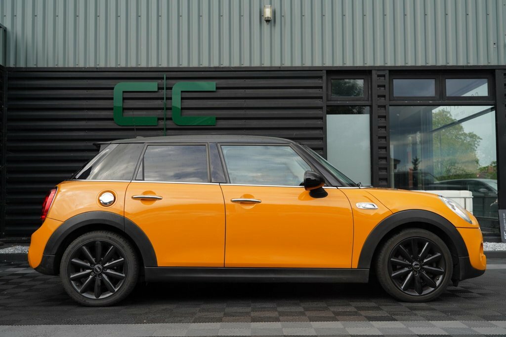 Mini Hatch 2.0 Cooper S Euro 6 Ss YK16MZR Orange #2