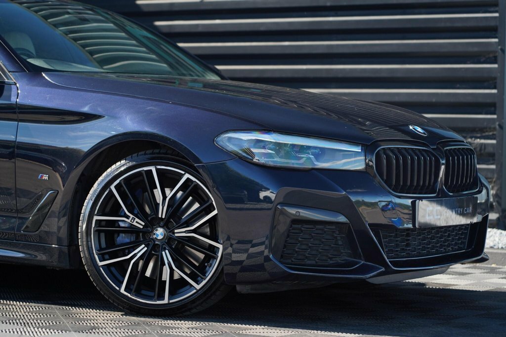 BMW 5 Series 520D M Sport Mhev White #9