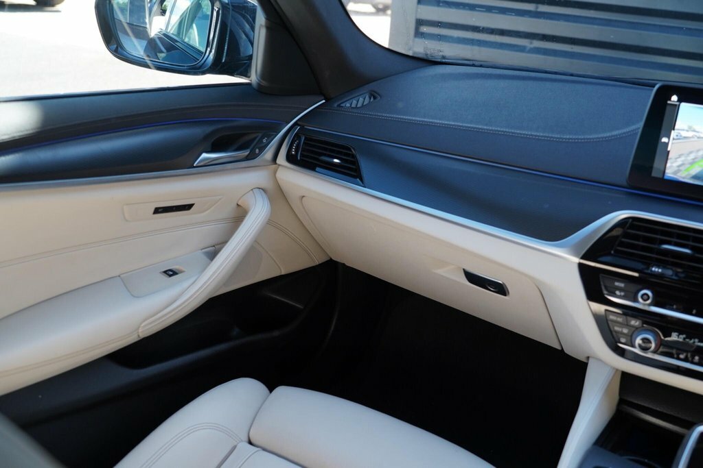 BMW 5 Series 520D M Sport Mhev White #43