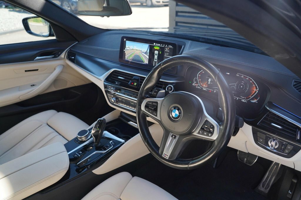 BMW 5 Series 520D M Sport Mhev White #31