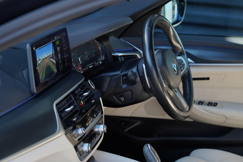 BMW 5 Series 520D M Sport Mhev White #35