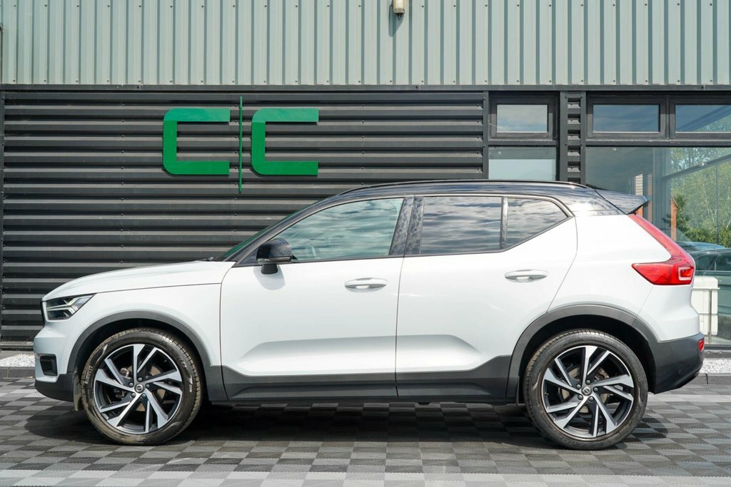 Volvo XC40 1.5 T3 R-design Pro Euro 6 Ss Silver #4