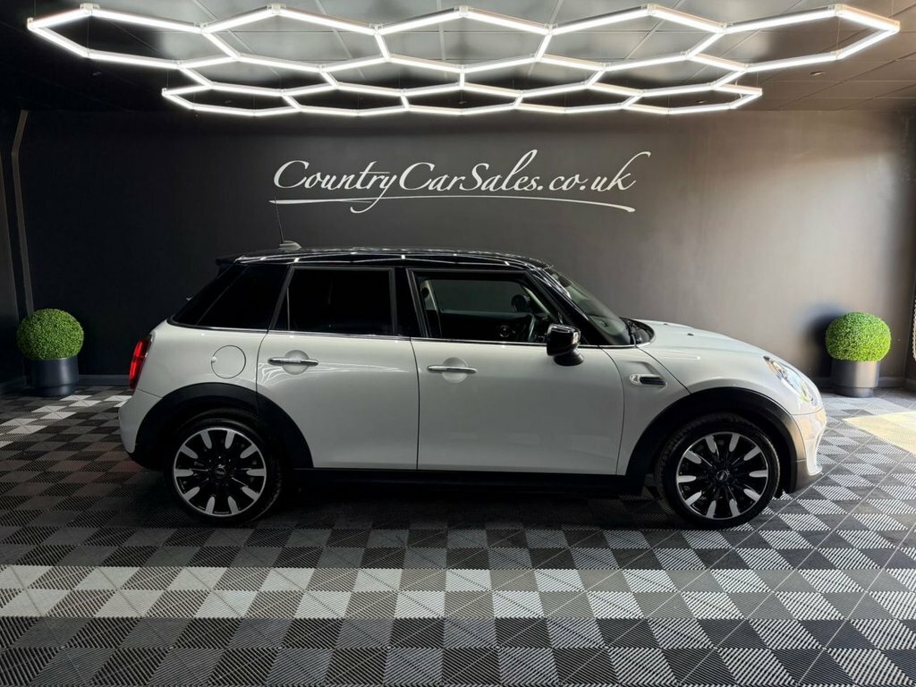 Mini Hatch 1.5 Cooper Exclusive Euro 6 Ss Silver