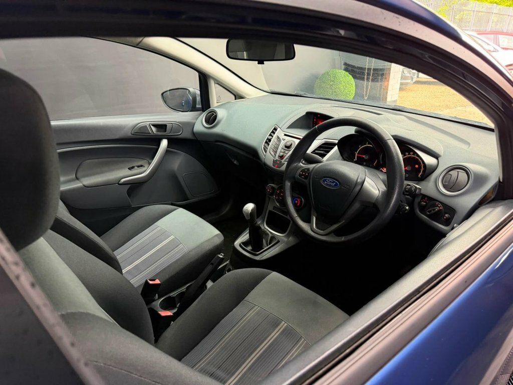 Ford Fiesta 1.25 Zetec 82 White #8