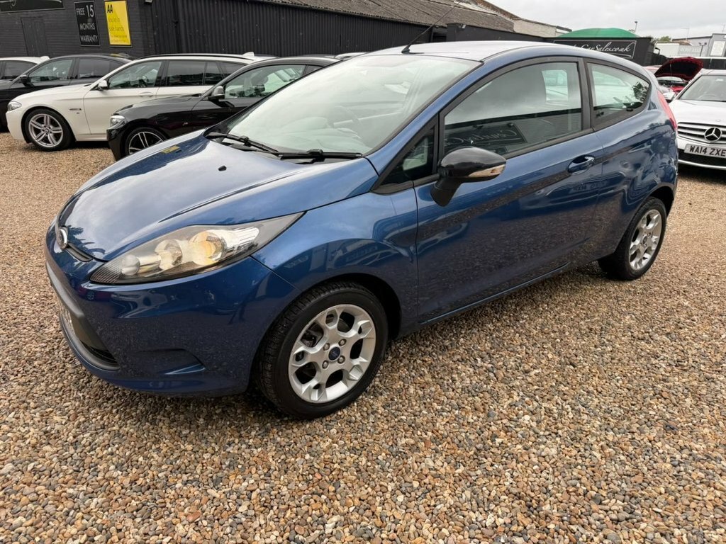 Ford Fiesta 1.25 Zetec 82 White #20