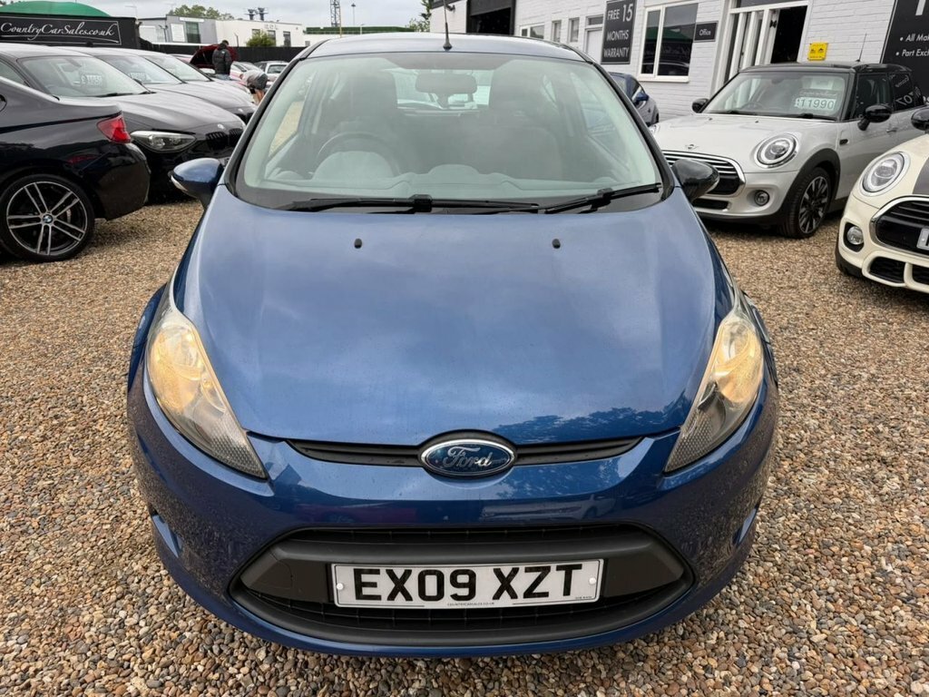 Ford Fiesta 1.25 Zetec 82 White #23